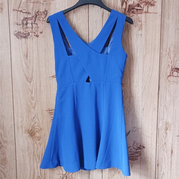 J.O.A Colbalt Blue Cut Out Sleeveless Fit Flare Dress Size Medium - Picture 3 of 8